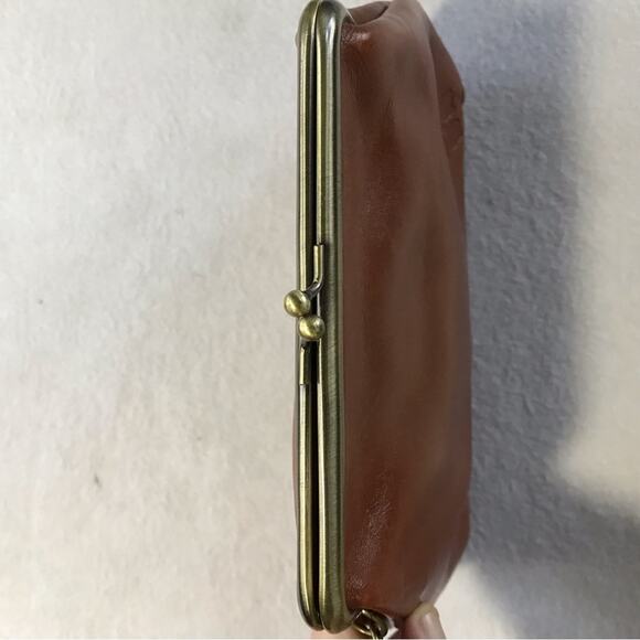 Patricia Nash cognac tan leather wristlet small purse with kiss closure - Picture 9 of 13